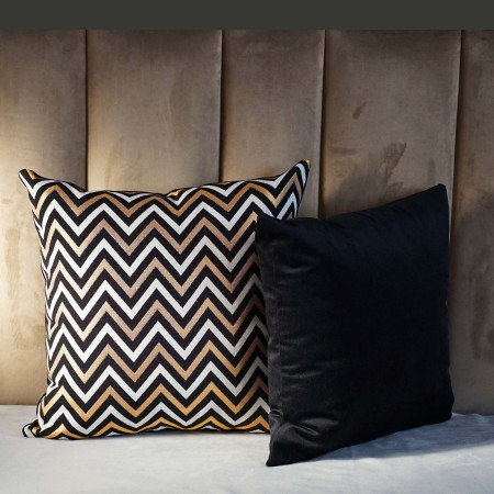 Poduszka gobelinowa 50x50cm Czarna Złota Zig-Zac PolDesign