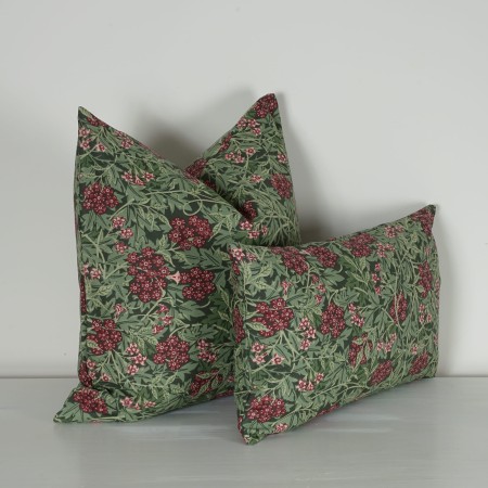 Poszewka 30x50 cm bawełniana HOYA zielona w kwiaty różowe